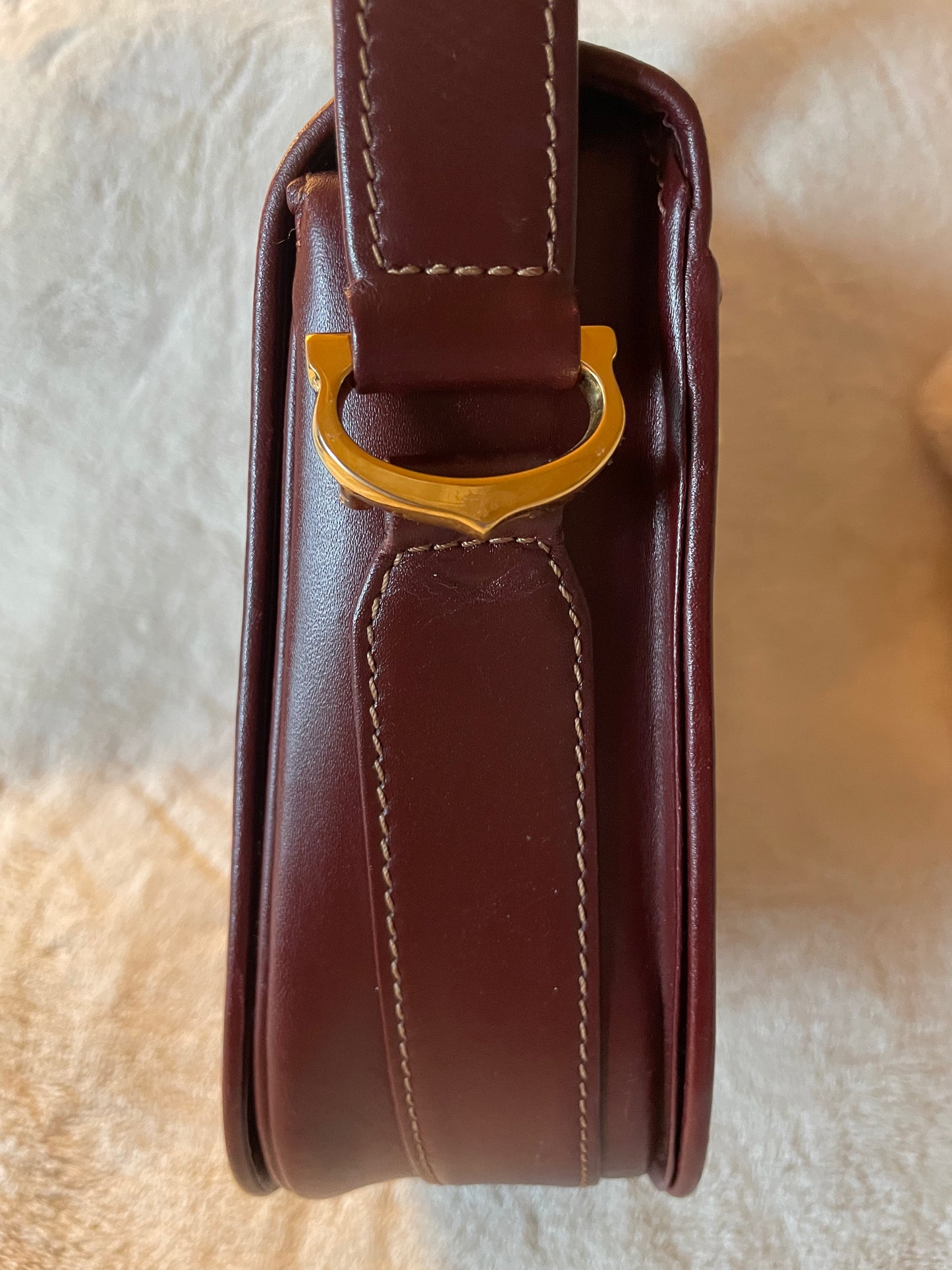Must de Cartier bordeaux bag